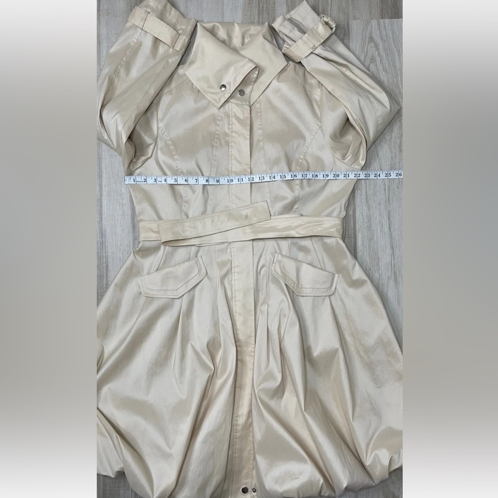 Samuel Dong Bubble Trench Coat. Size: L - Picture 3 of 10